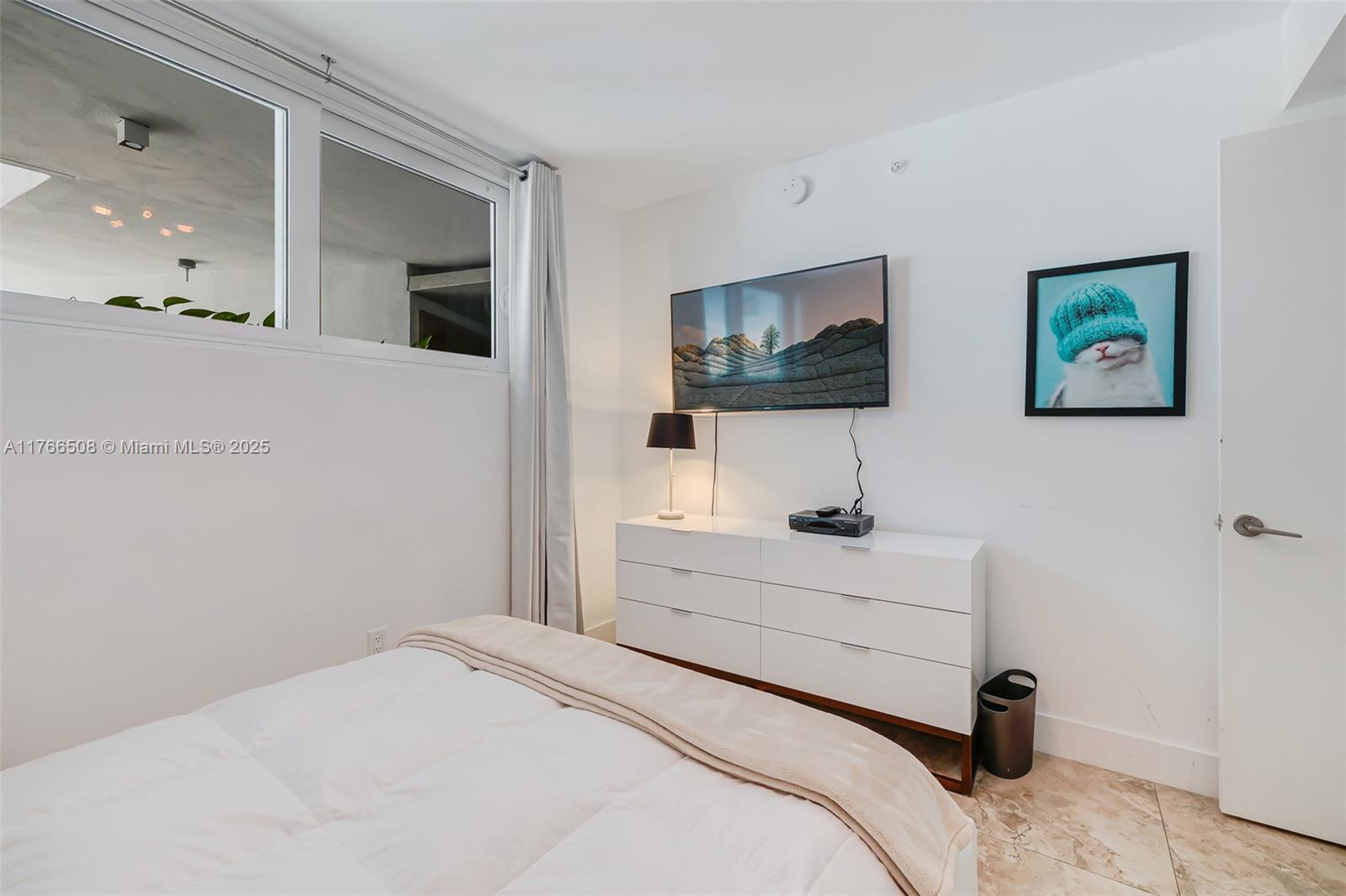 BAY HARBOUR ISLAND - Residential Lease