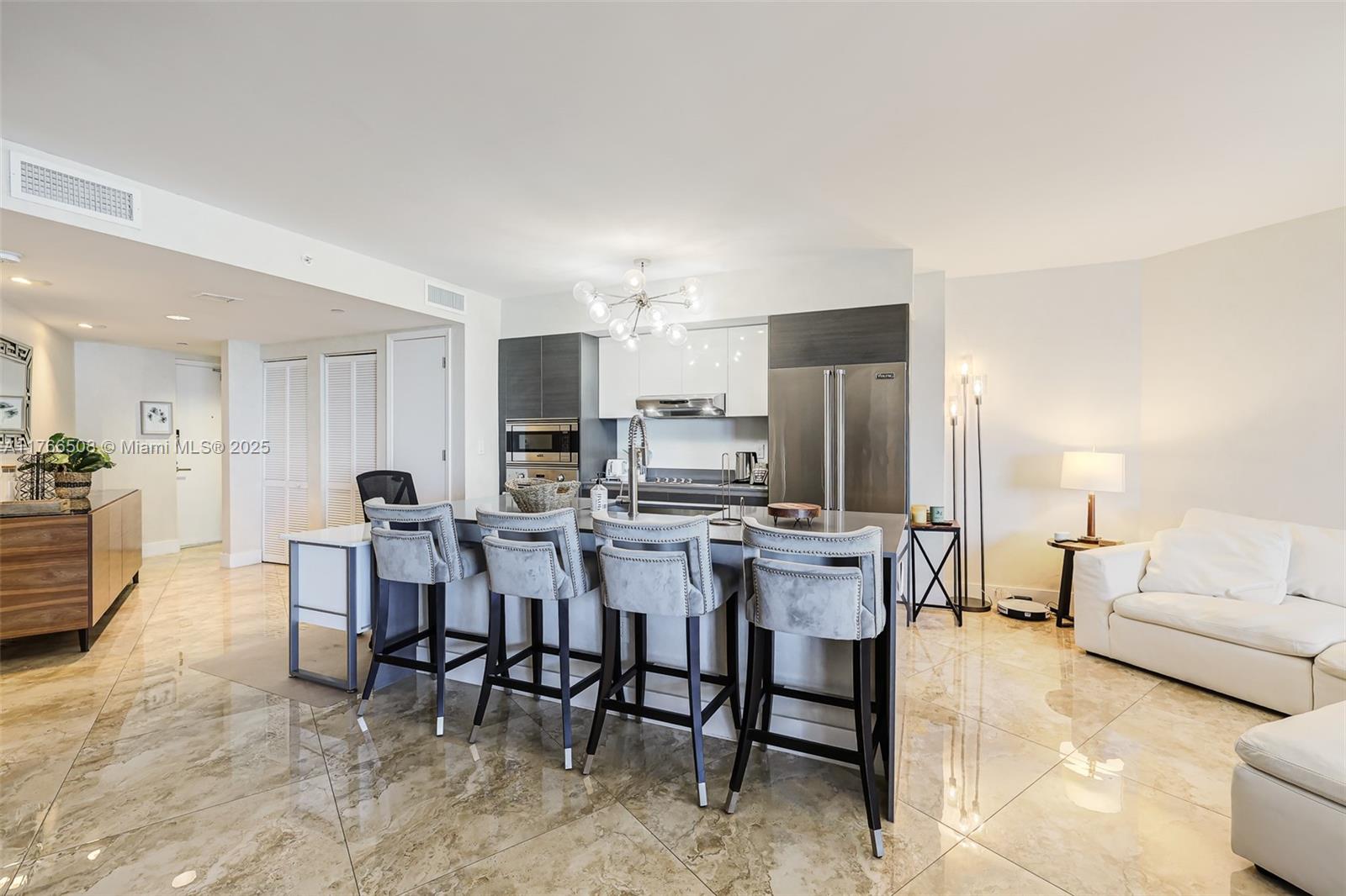 BAY HARBOUR ISLAND - Residential Lease