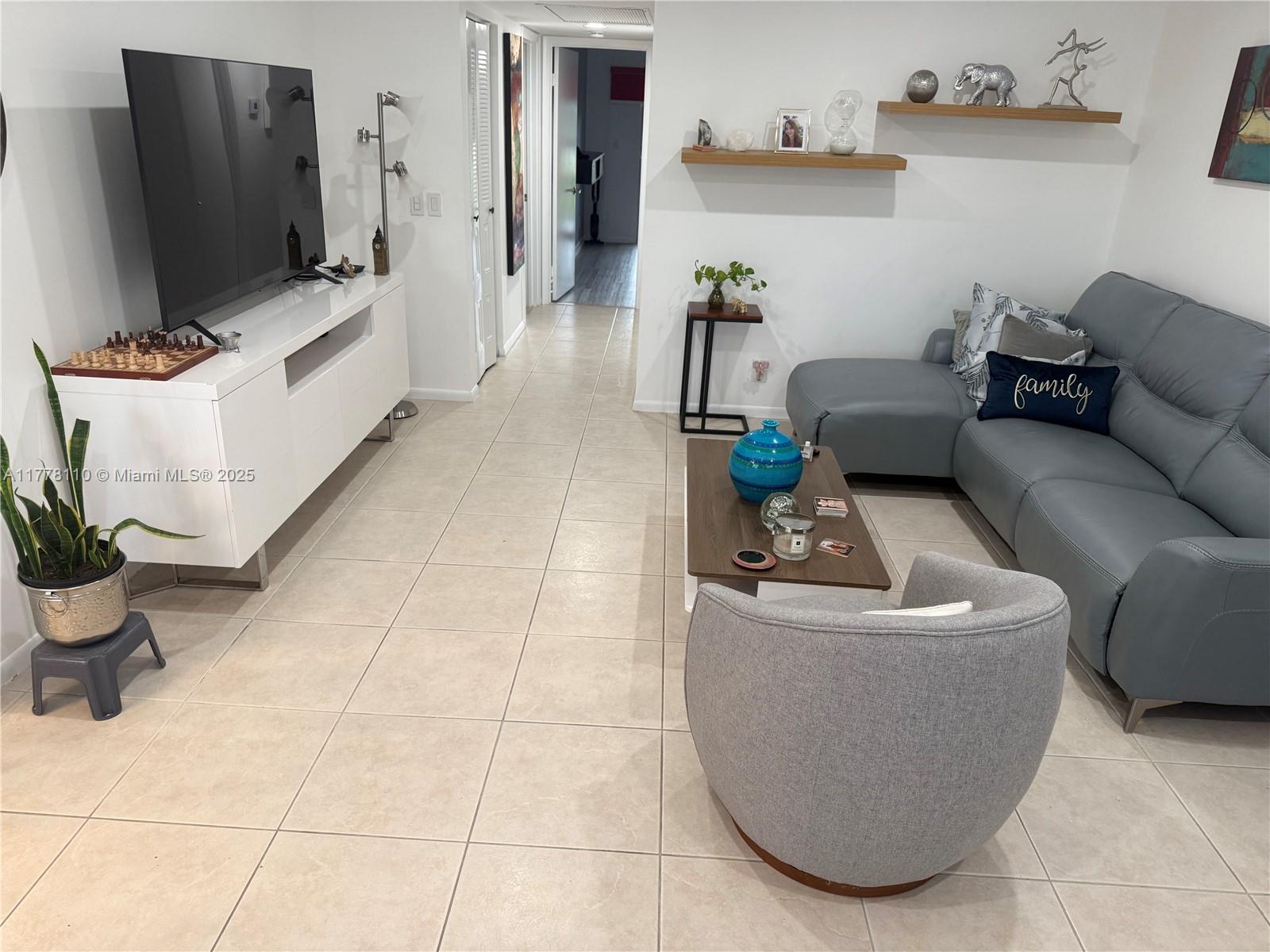 KINGSLEY AT CENTURY VILLA - Residential