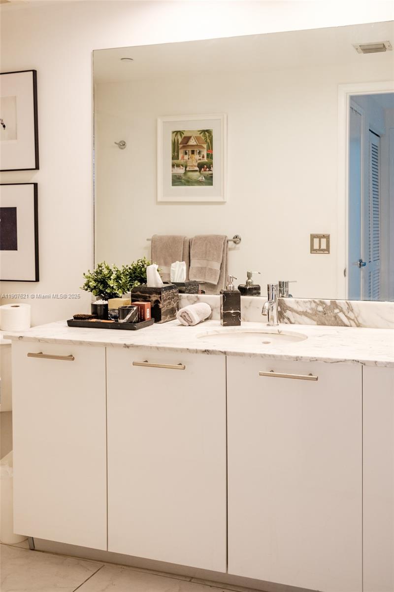 THE PLAZA 851 BRICKELL CO - Residential