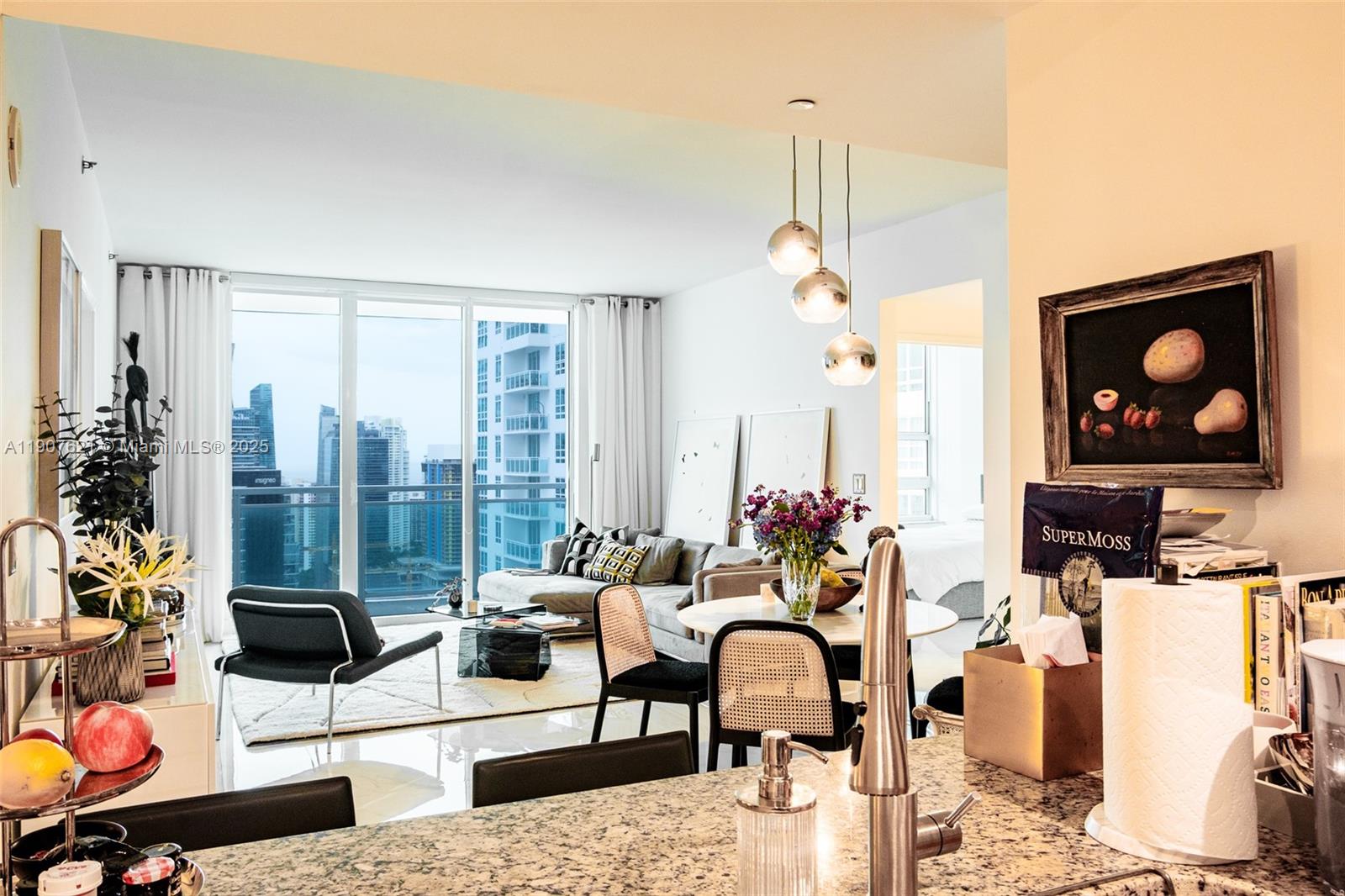 THE PLAZA 851 BRICKELL CO - Residential