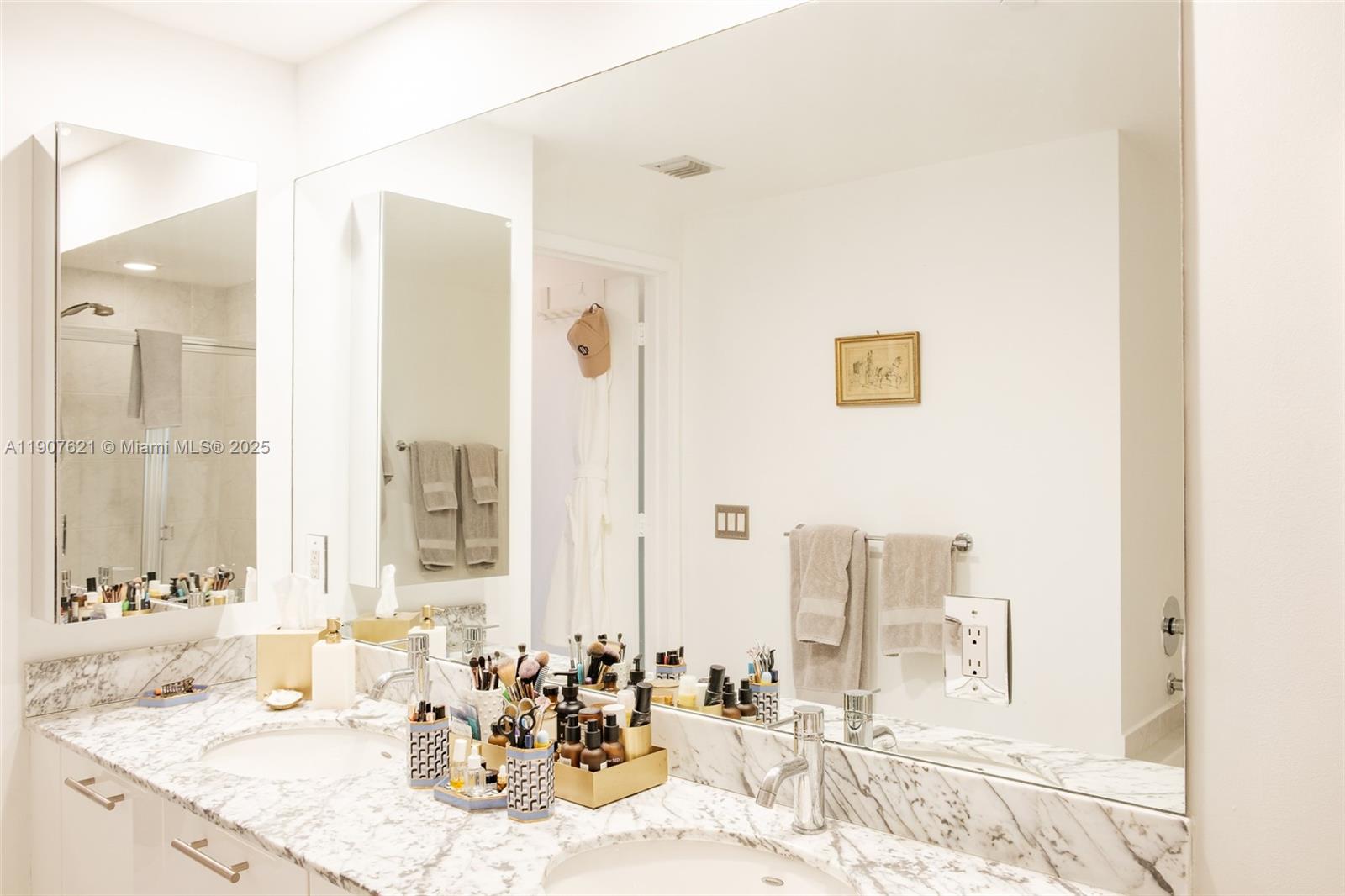 THE PLAZA 851 BRICKELL CO - Residential