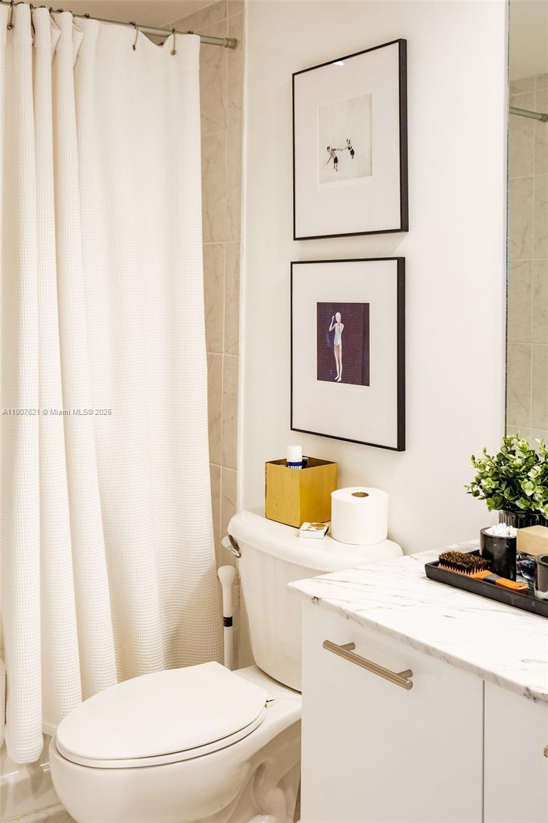 THE PLAZA 851 BRICKELL CO - Residential