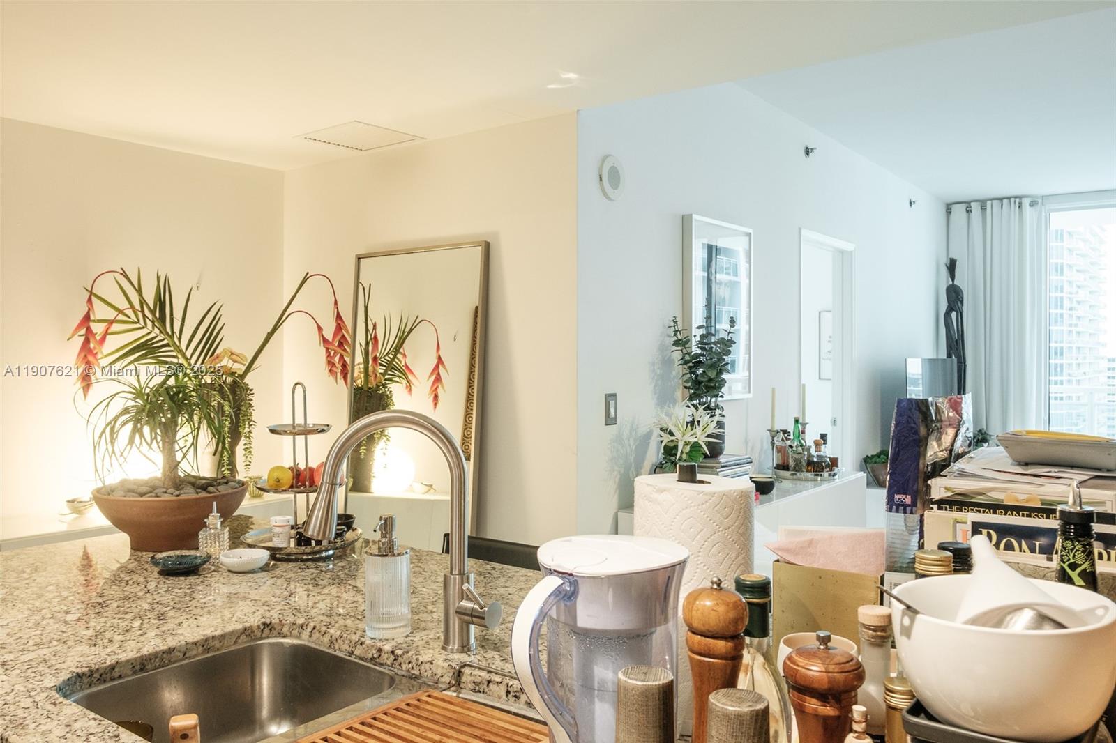 THE PLAZA 851 BRICKELL CO - Residential