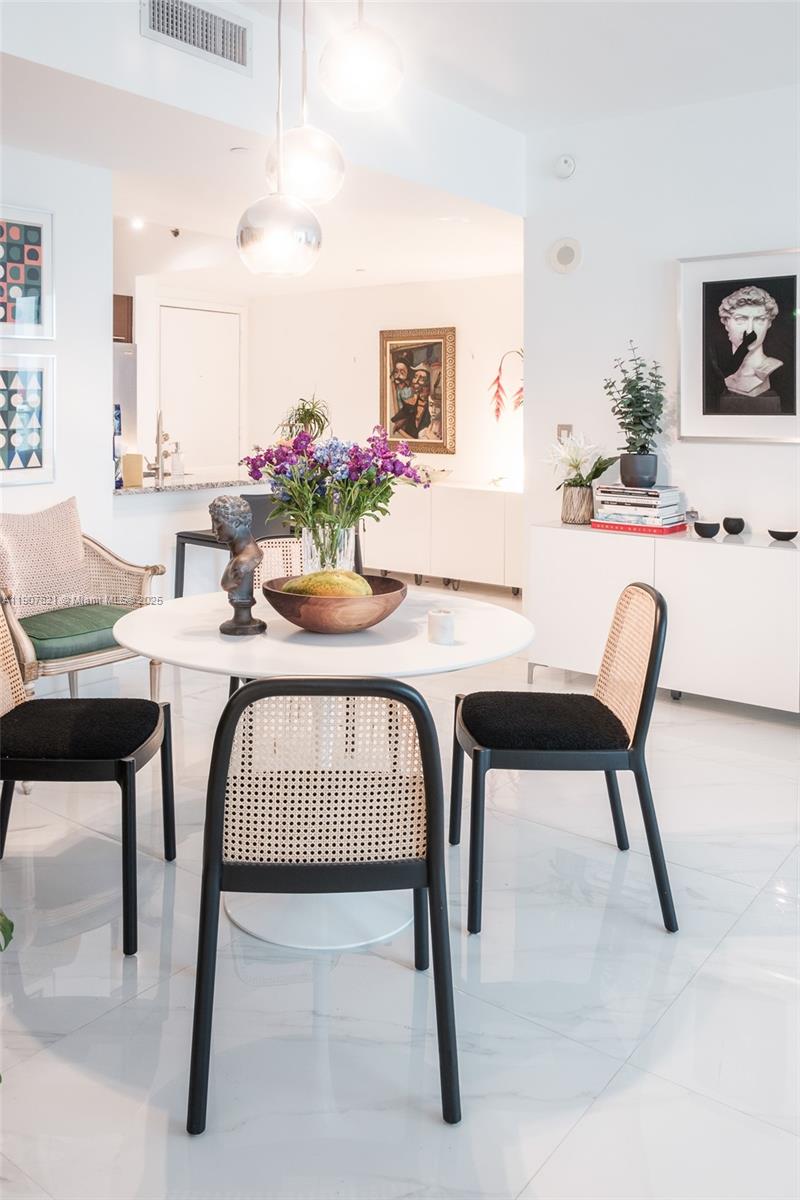 THE PLAZA 851 BRICKELL CO - Residential