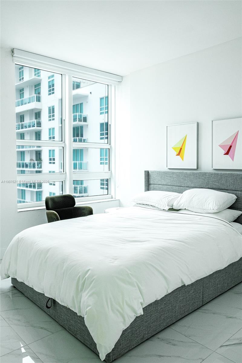 THE PLAZA 851 BRICKELL CO - Residential