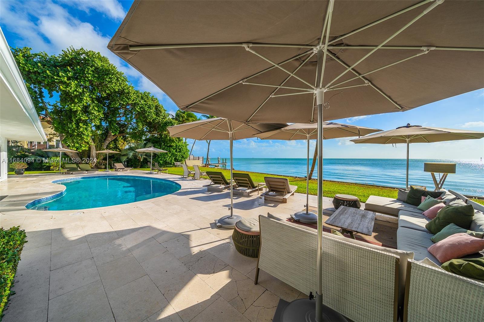 MASHTA ISLAND A REPLAT OF - Residential