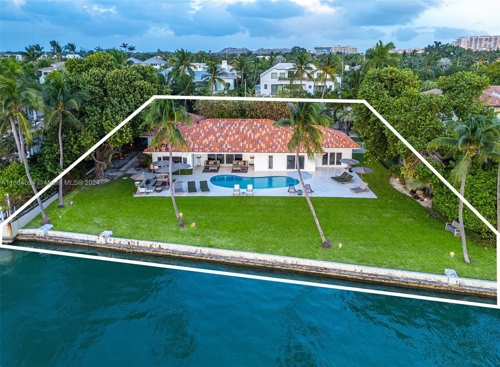 MASHTA ISLAND A REPLAT OF - Residential