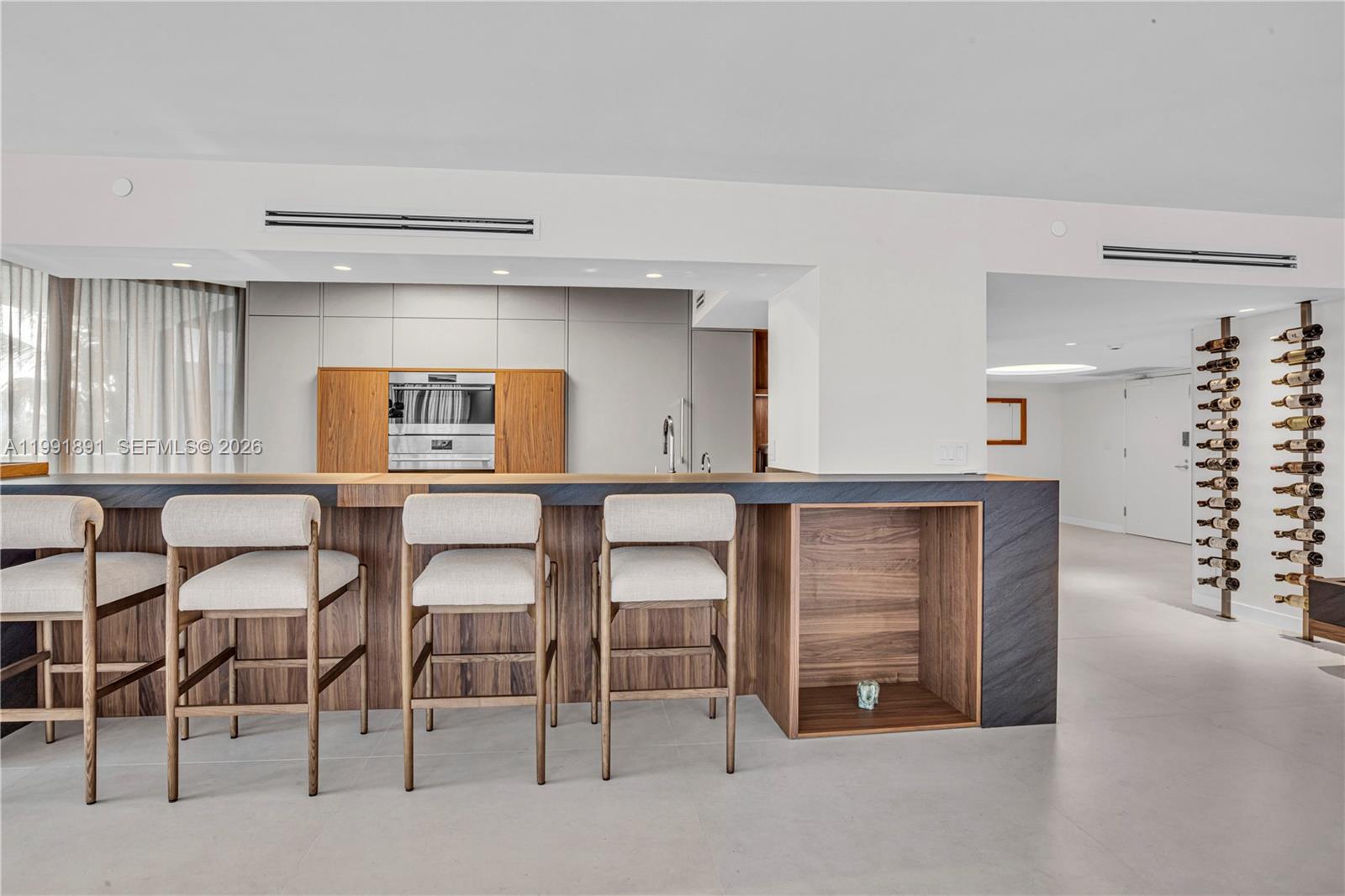 OCEANIA III CONDO - Residential