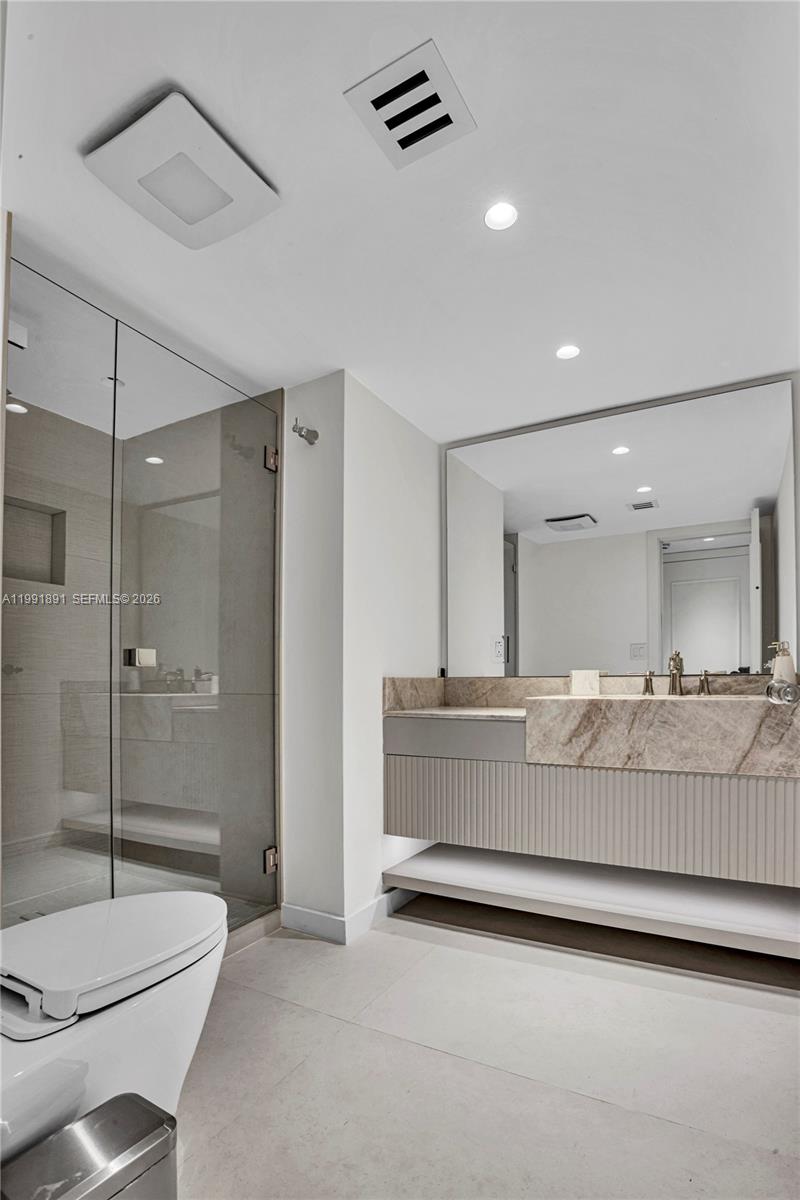 OCEANIA III CONDO - Residential