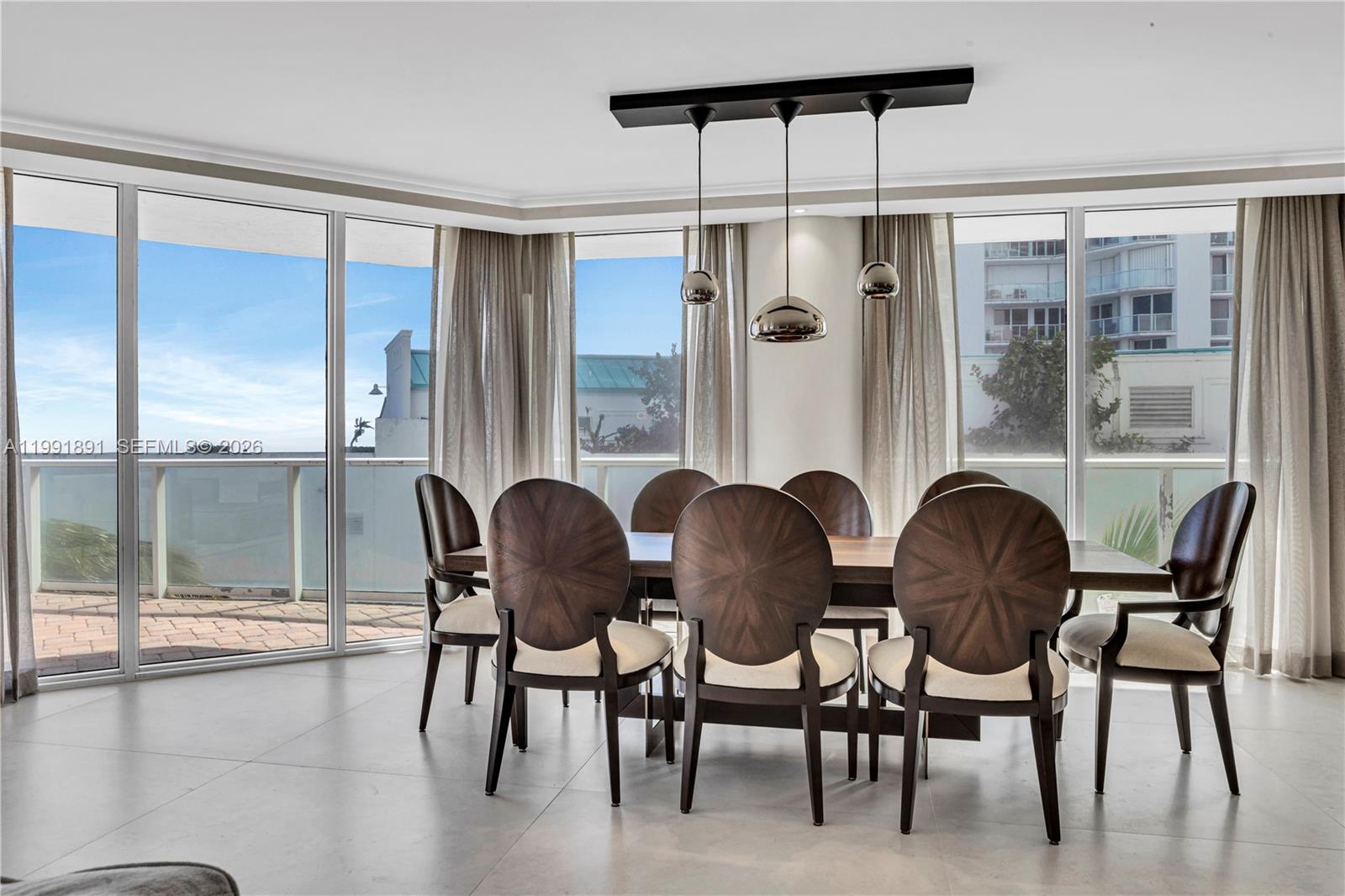 16485 Collins Ave 431