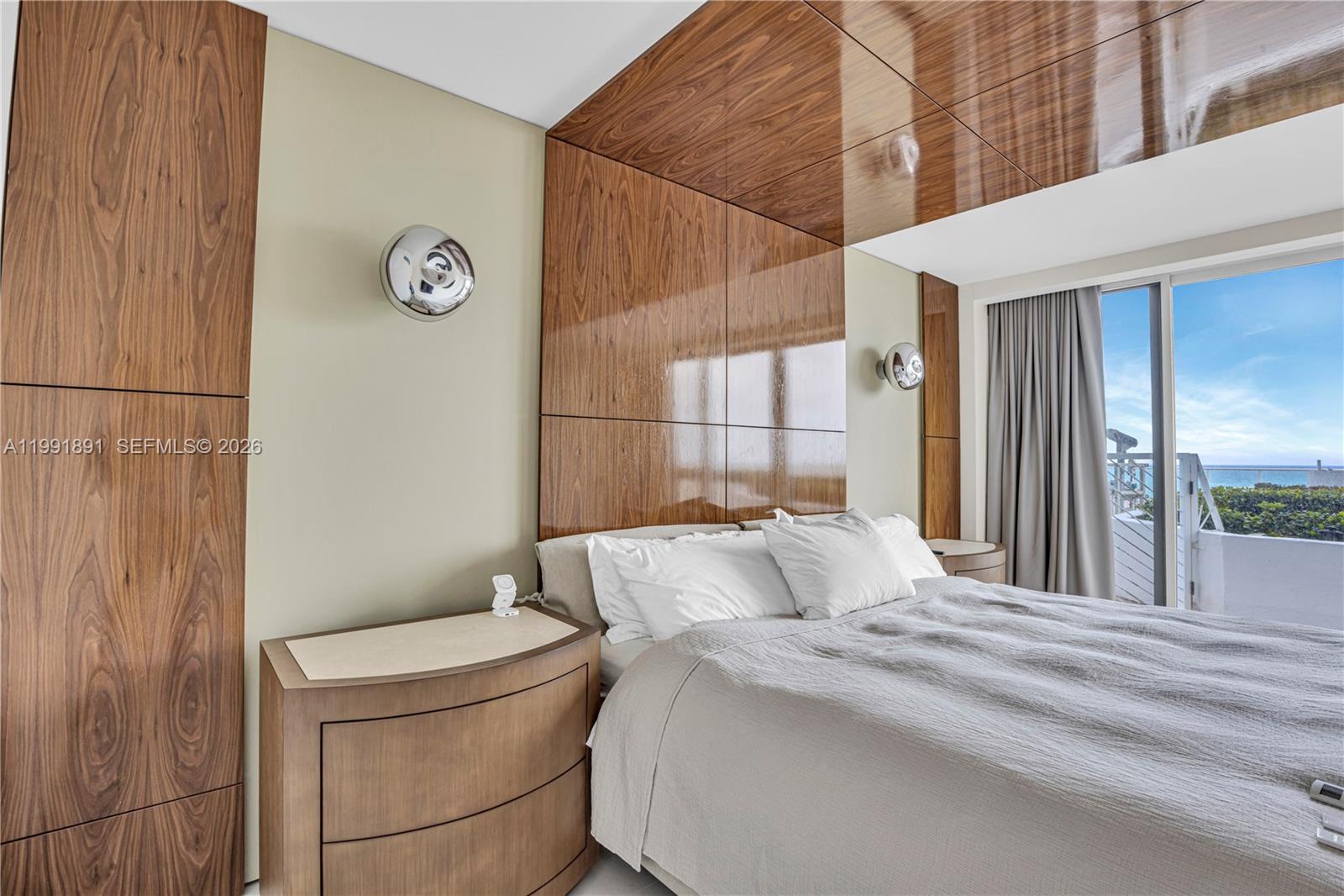 OCEANIA III CONDO - Residential