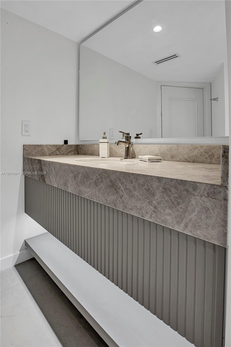 OCEANIA III CONDO - Residential