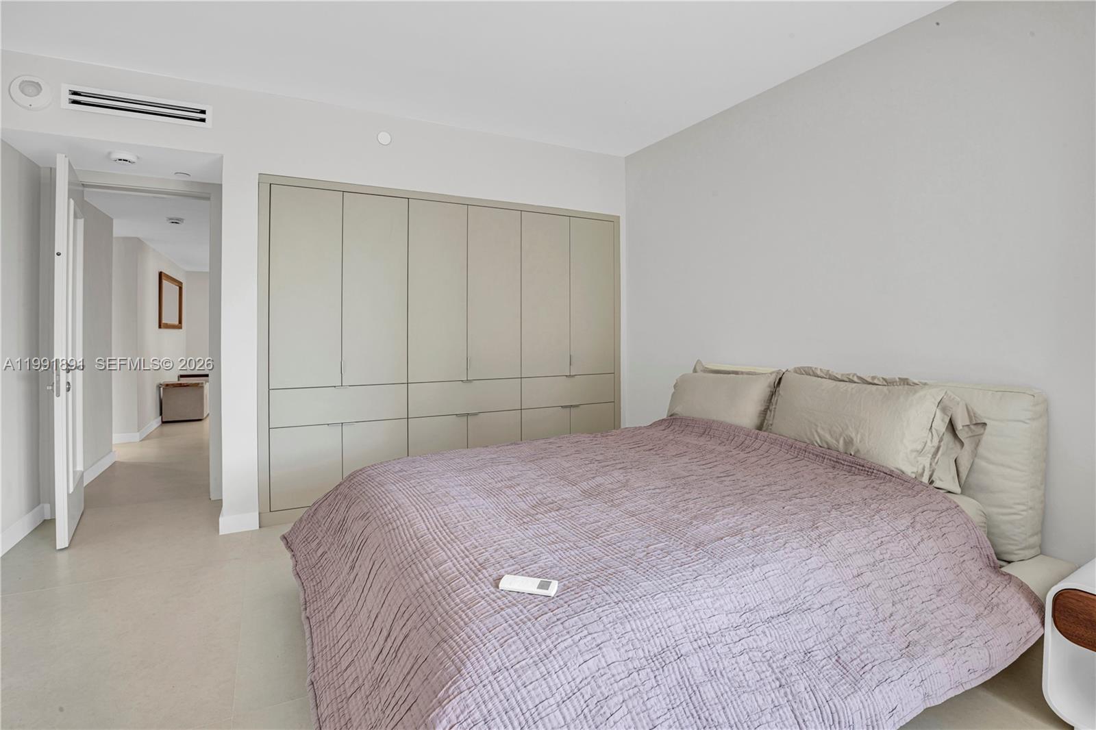 OCEANIA III CONDO - Residential