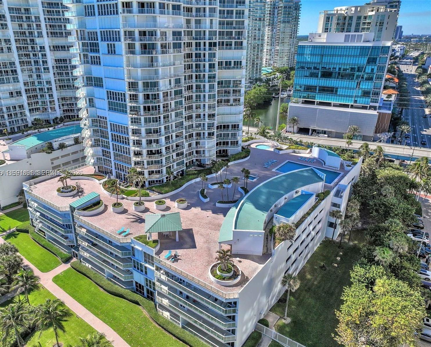 OCEANIA III CONDO - Residential