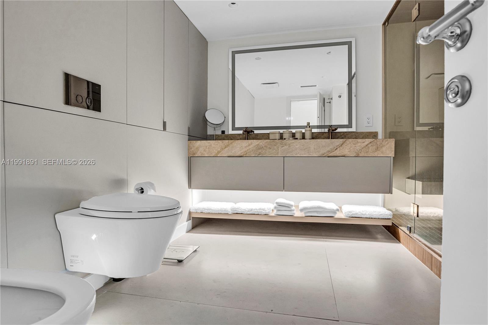 OCEANIA III CONDO - Residential