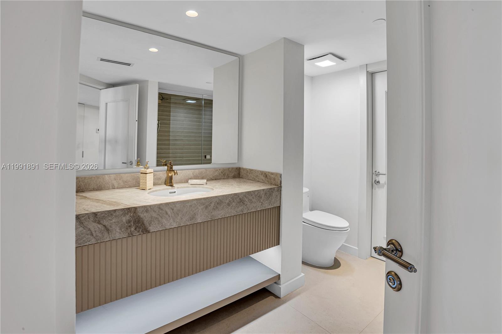 OCEANIA III CONDO - Residential