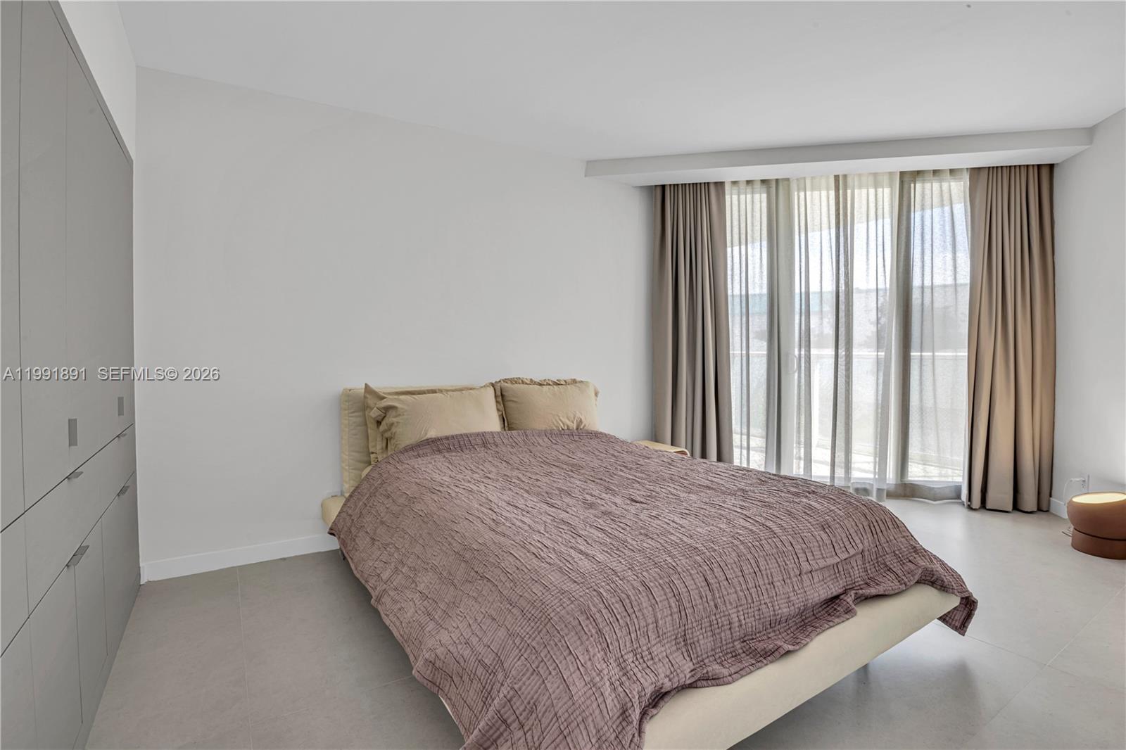 OCEANIA III CONDO - Residential