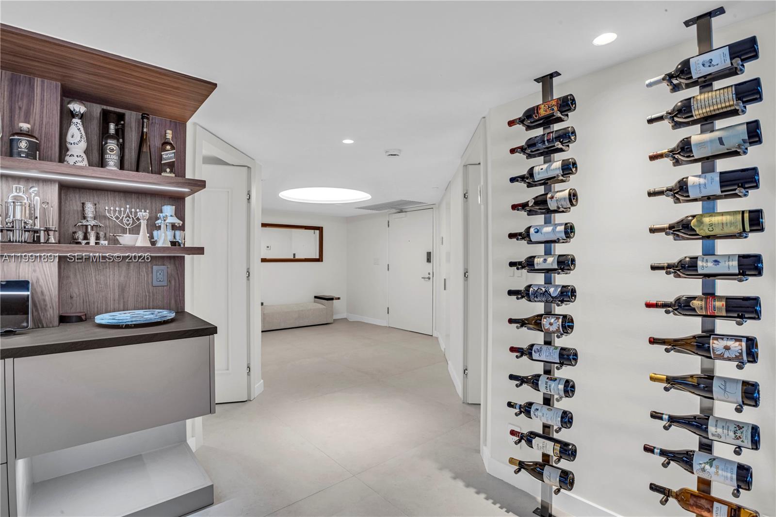 OCEANIA III CONDO - Residential