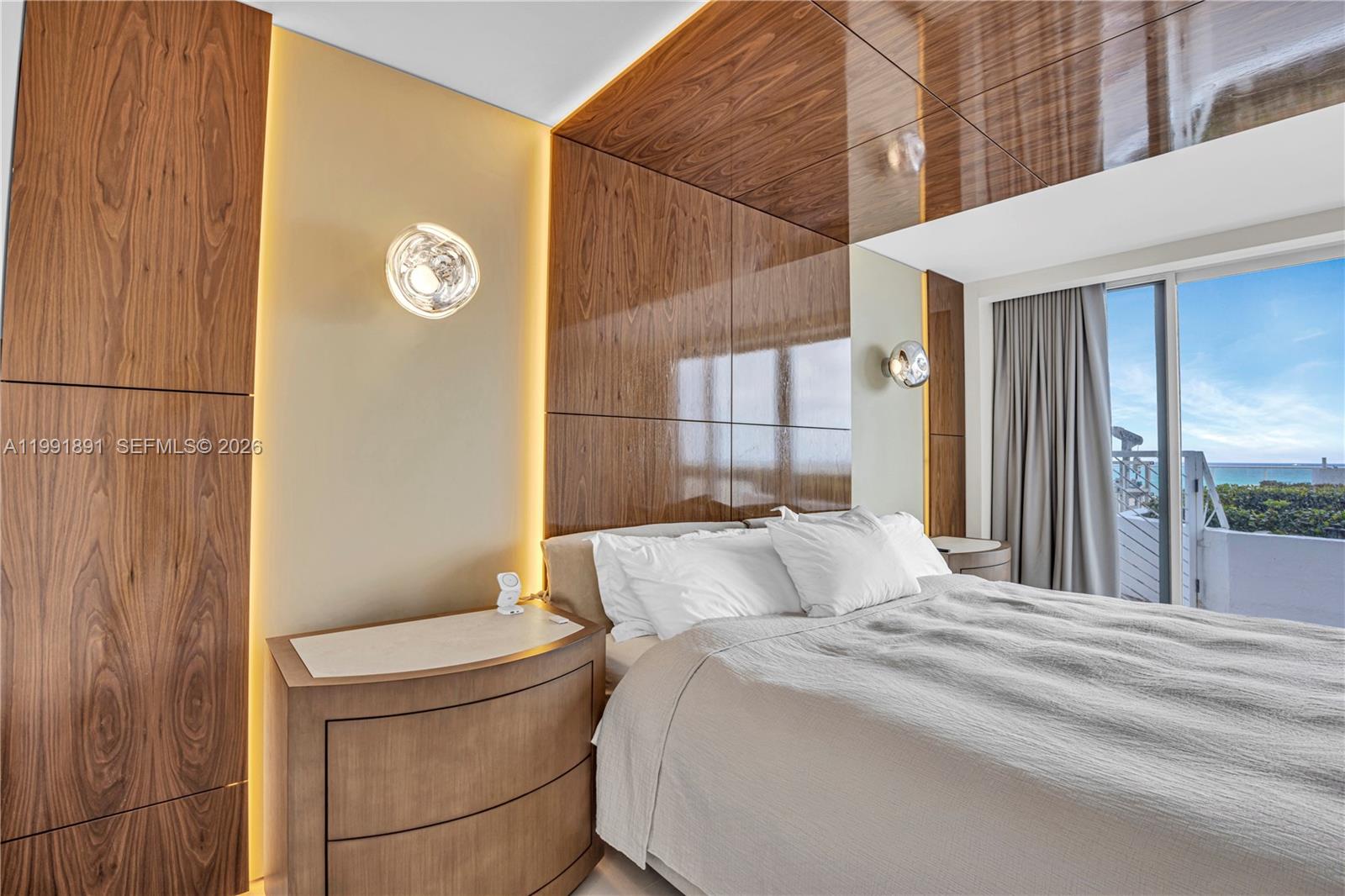 OCEANIA III CONDO - Residential