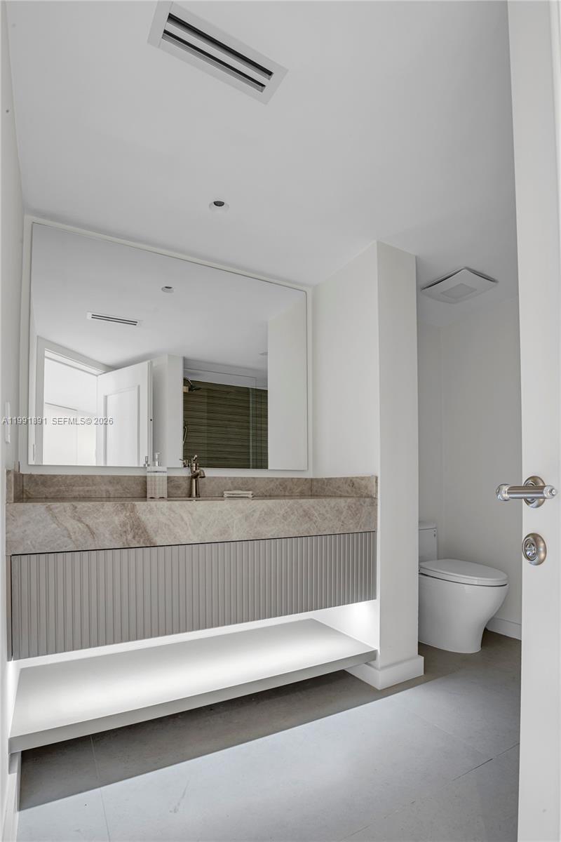 OCEANIA III CONDO - Residential