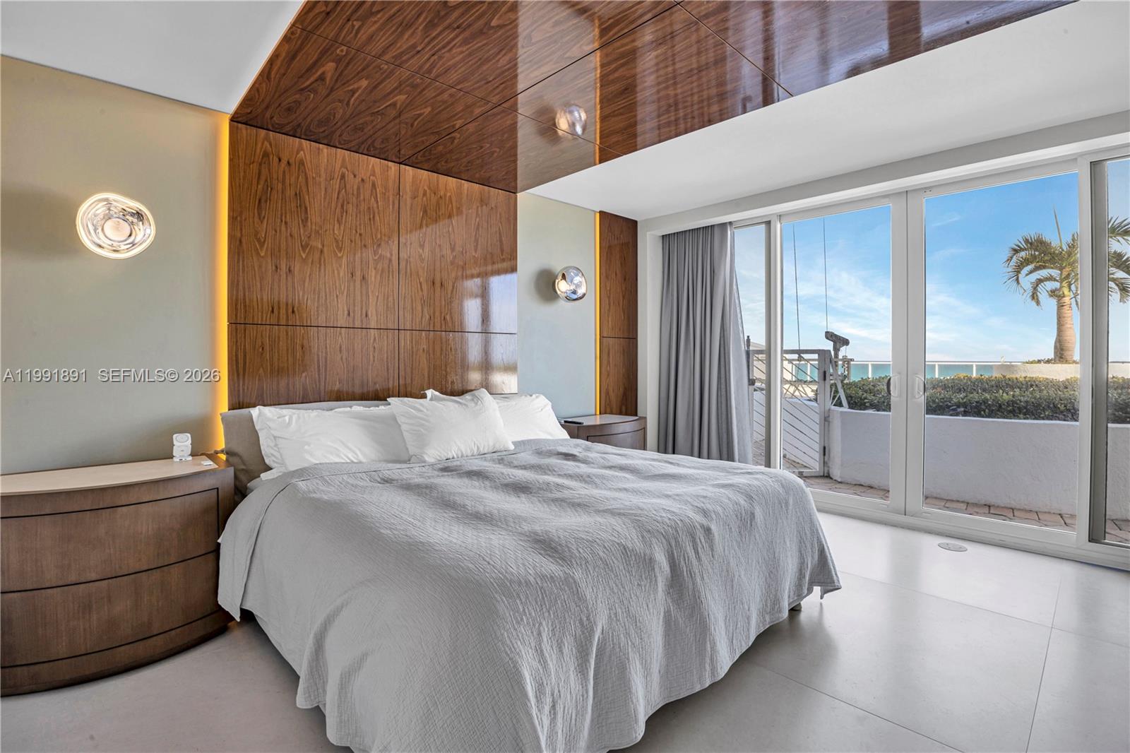 OCEANIA III CONDO - Residential