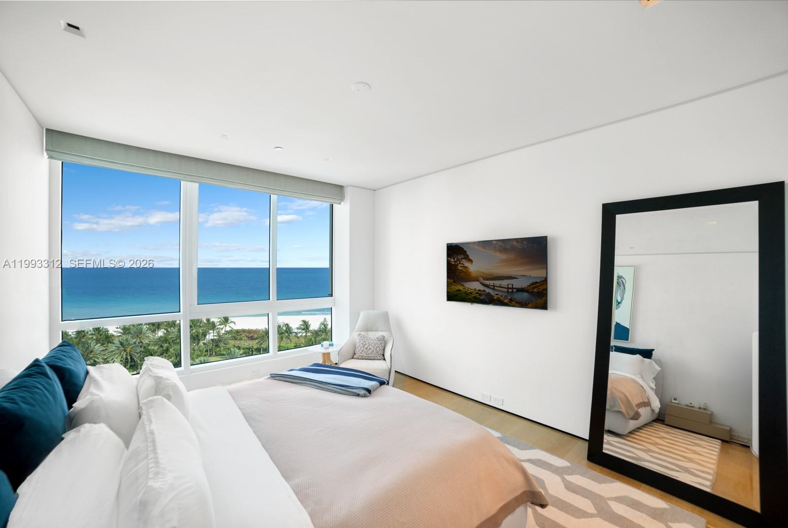 CONTINUUM ON SOUTH BEACH - Residential