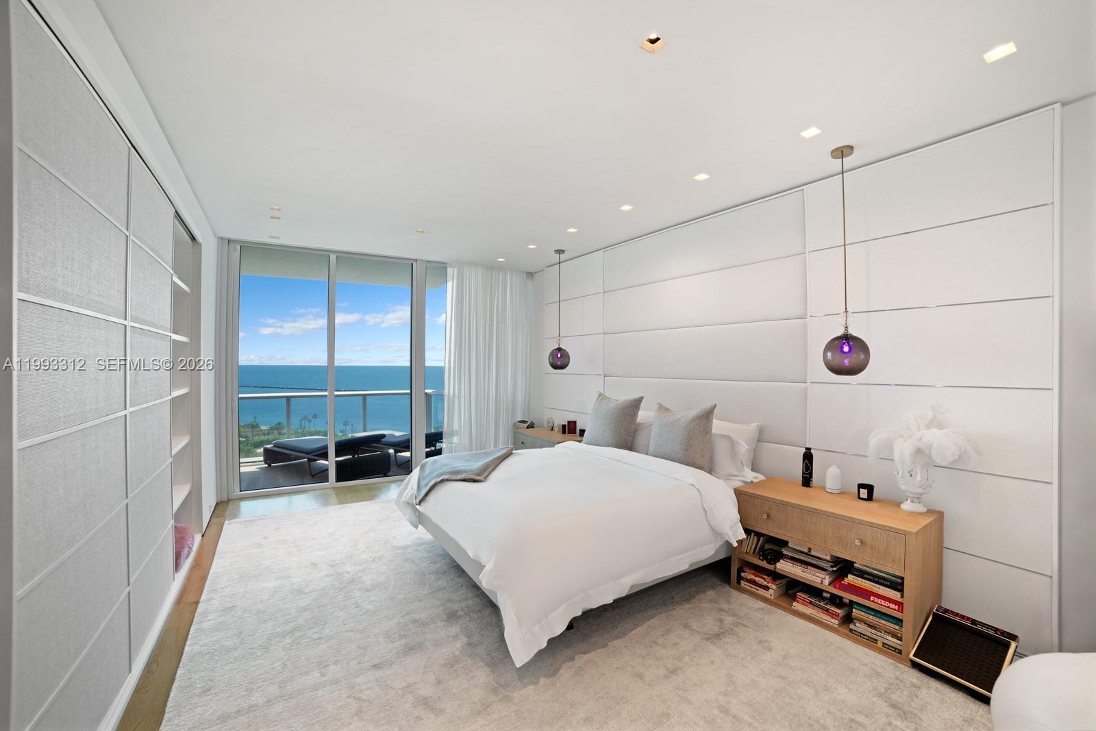CONTINUUM ON SOUTH BEACH - Residential