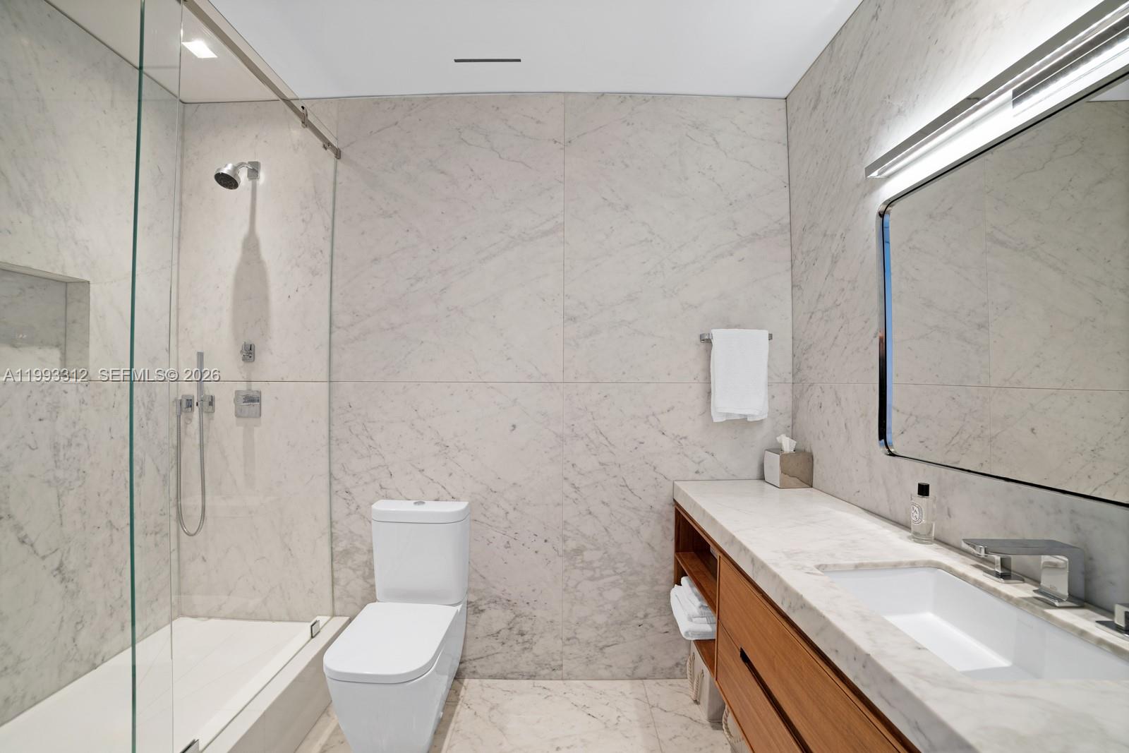 CONTINUUM ON SOUTH BEACH - Residential