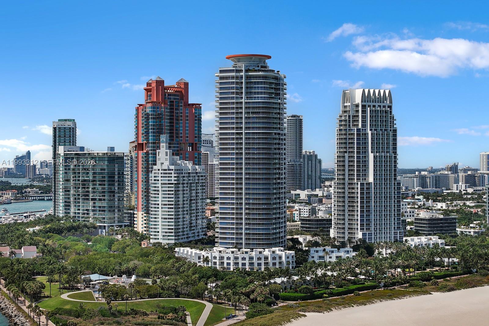 CONTINUUM ON SOUTH BEACH - Residential