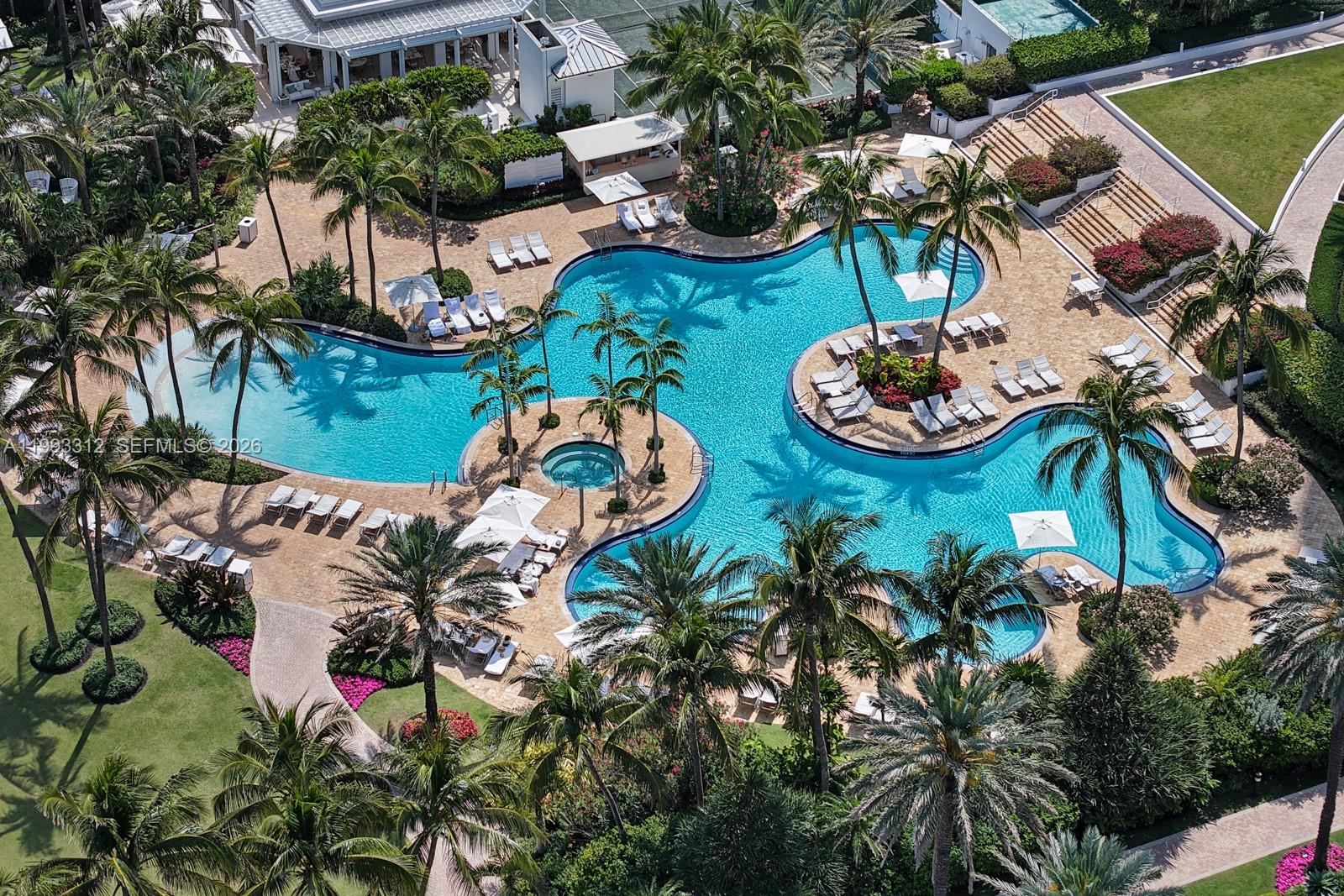 CONTINUUM ON SOUTH BEACH - Residential