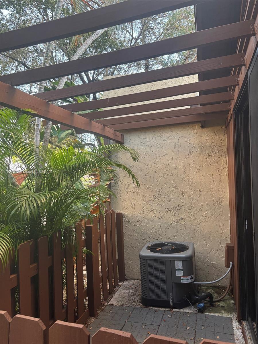 PALM-AIRE VILLAGE 4TH SEC - Residential Lease