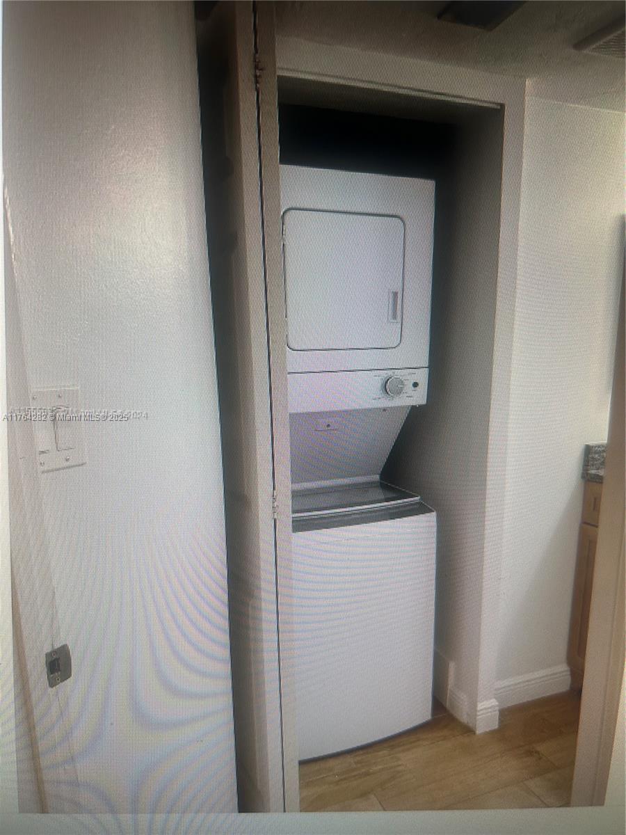 LITTLE HAVANA TOWNHOMES C - Residential Lease