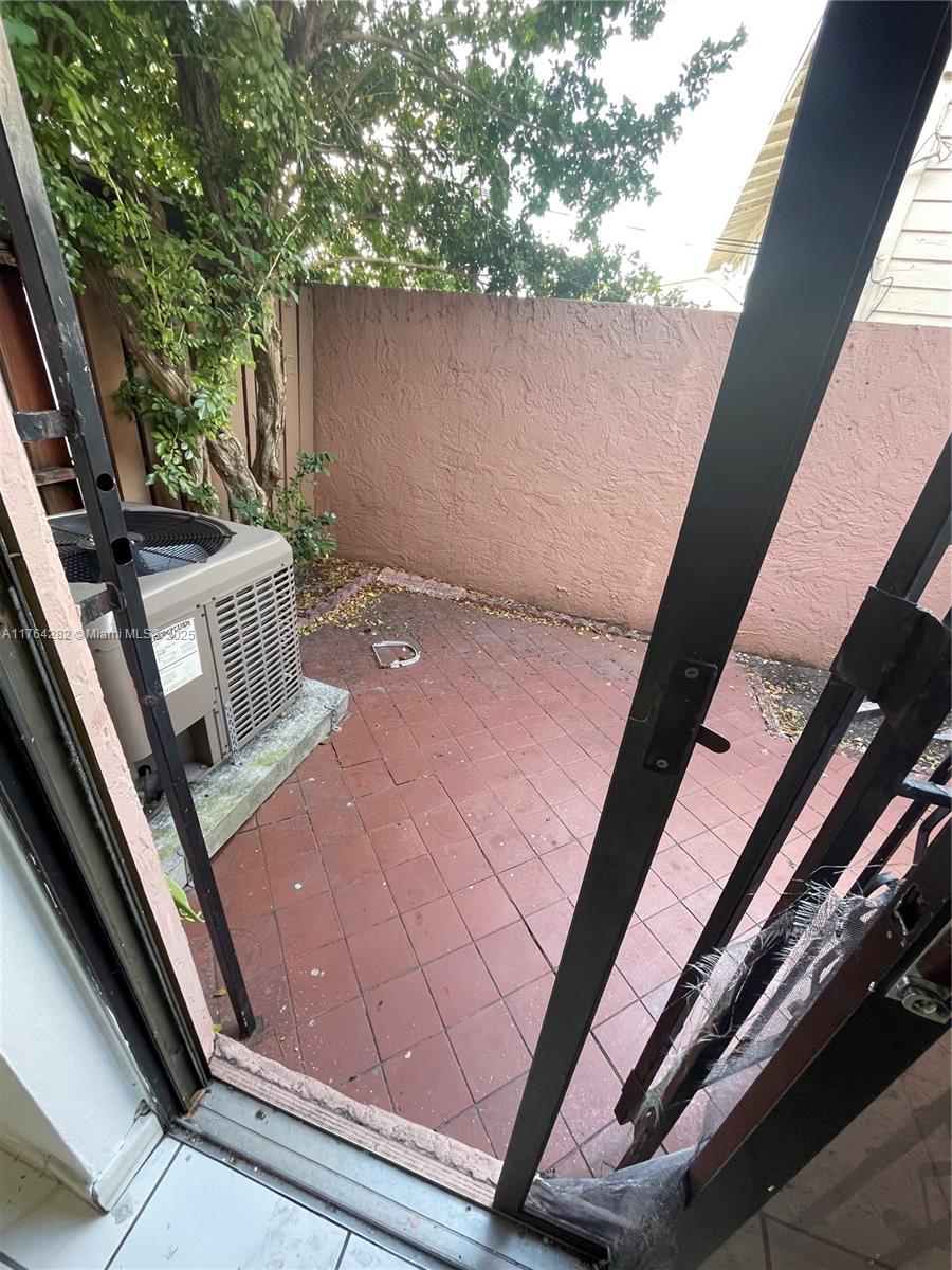 LITTLE HAVANA TOWNHOMES C - Residential Lease