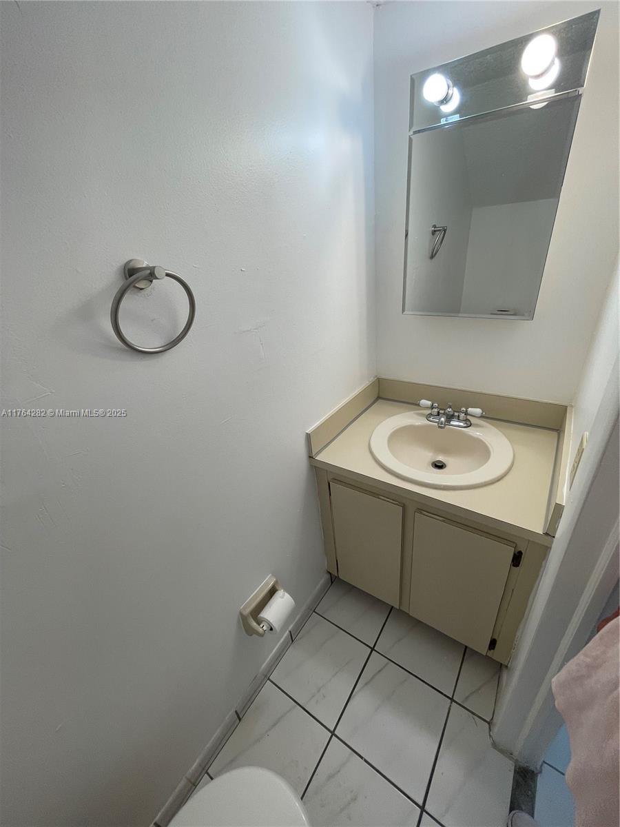 LITTLE HAVANA TOWNHOMES C - Residential Lease