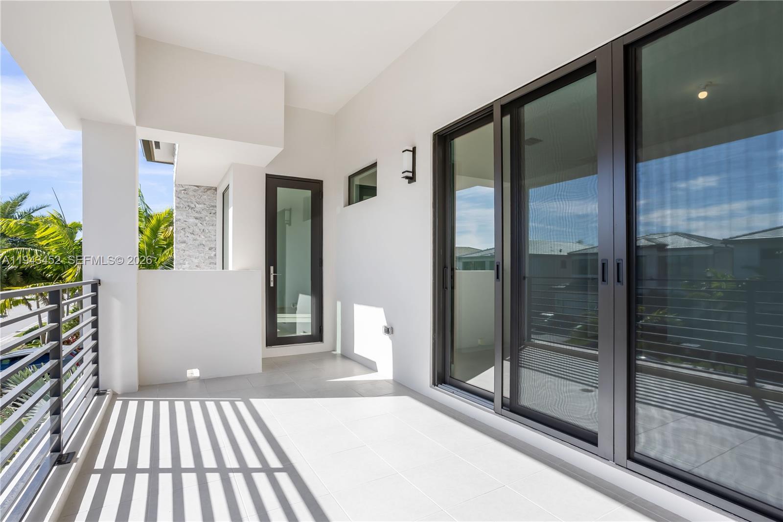 LOTUS PALM - Residential