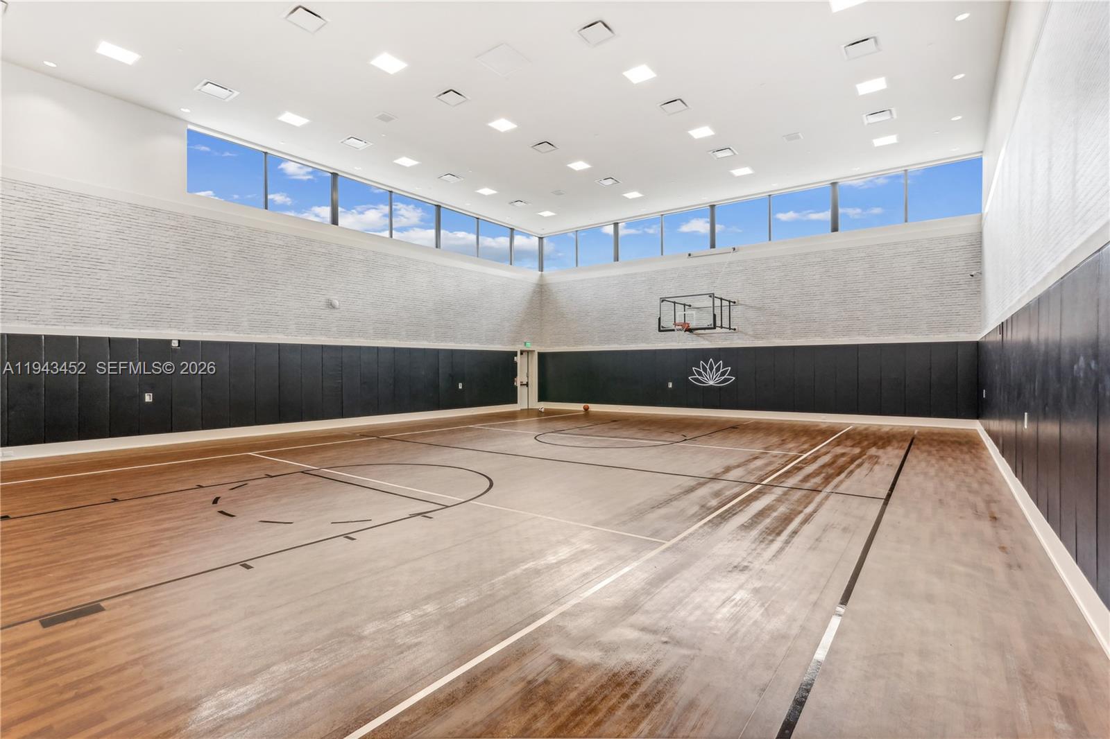 LOTUS PALM - Residential