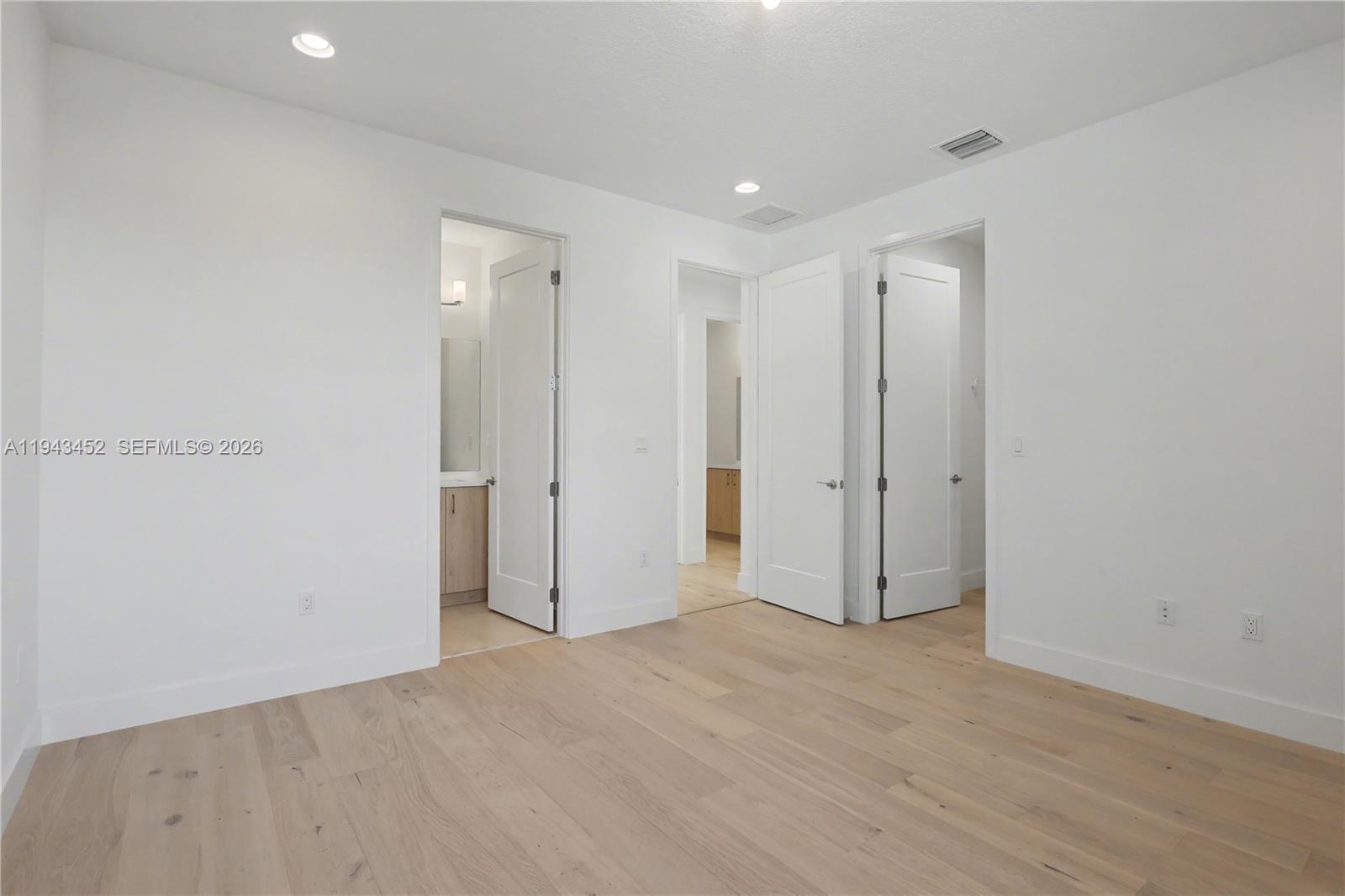 LOTUS PALM - Residential