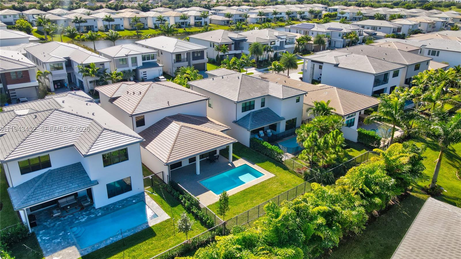 LOTUS PALM - Residential