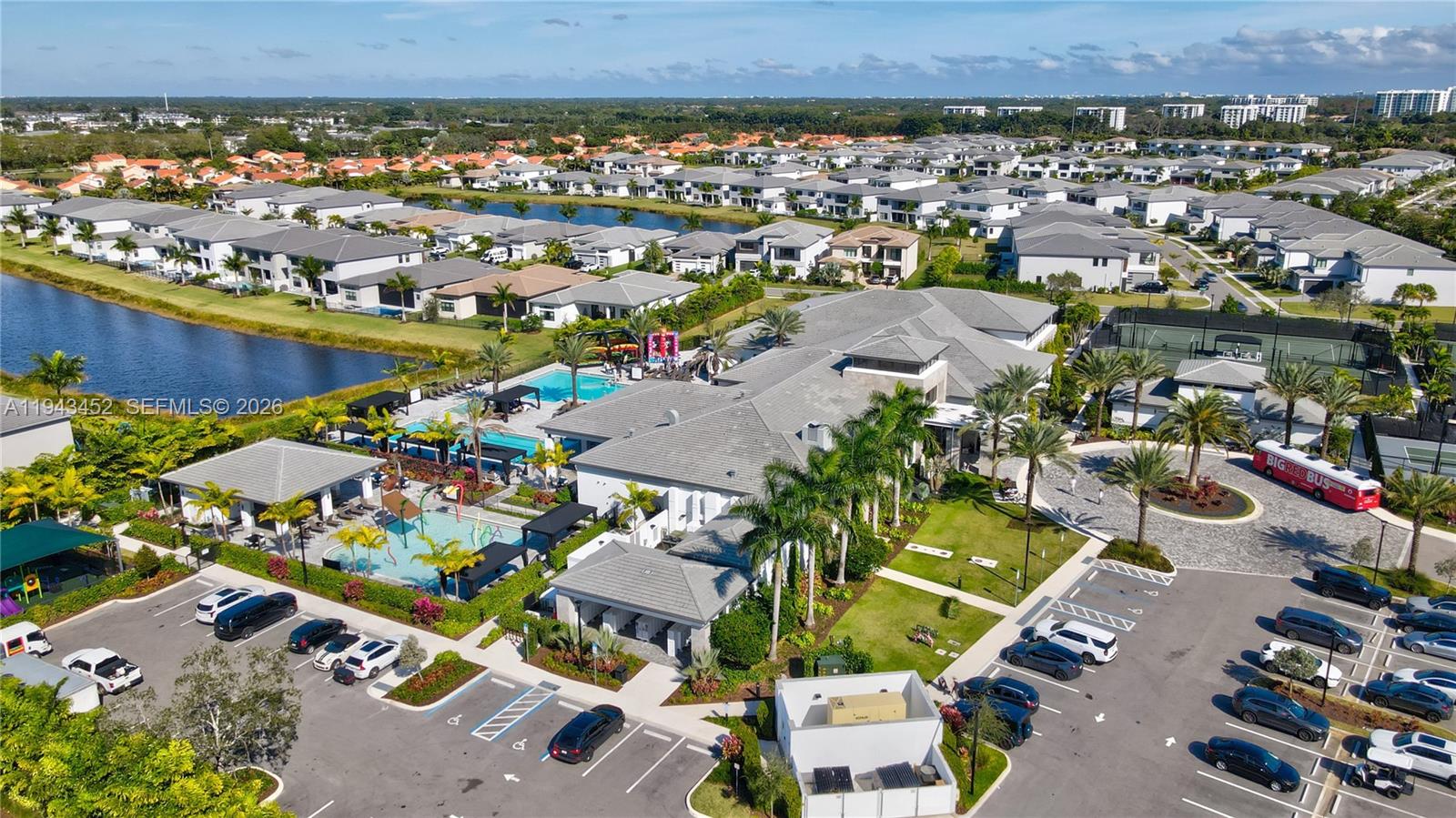 LOTUS PALM - Residential