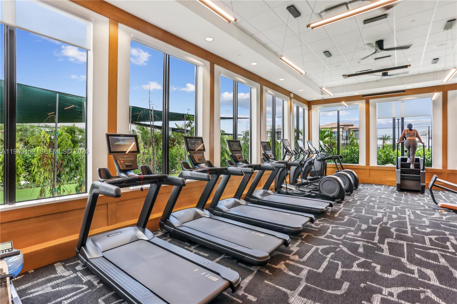 LOTUS PALM - Residential