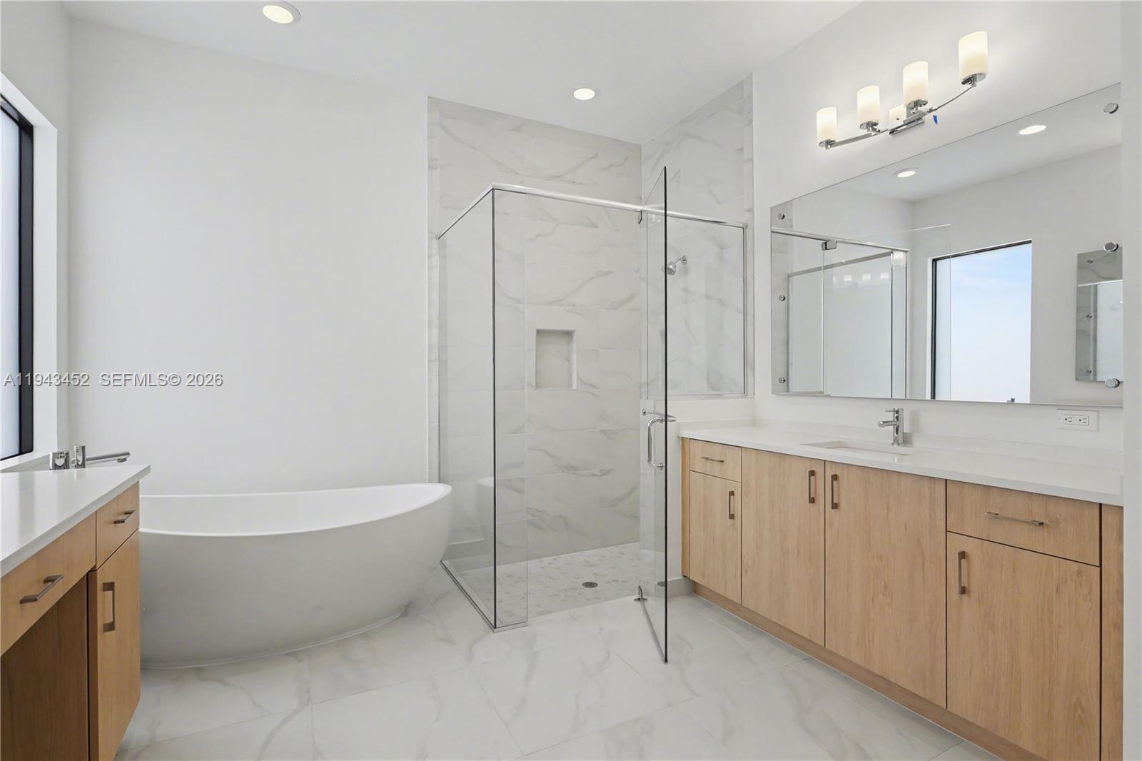 LOTUS PALM - Residential