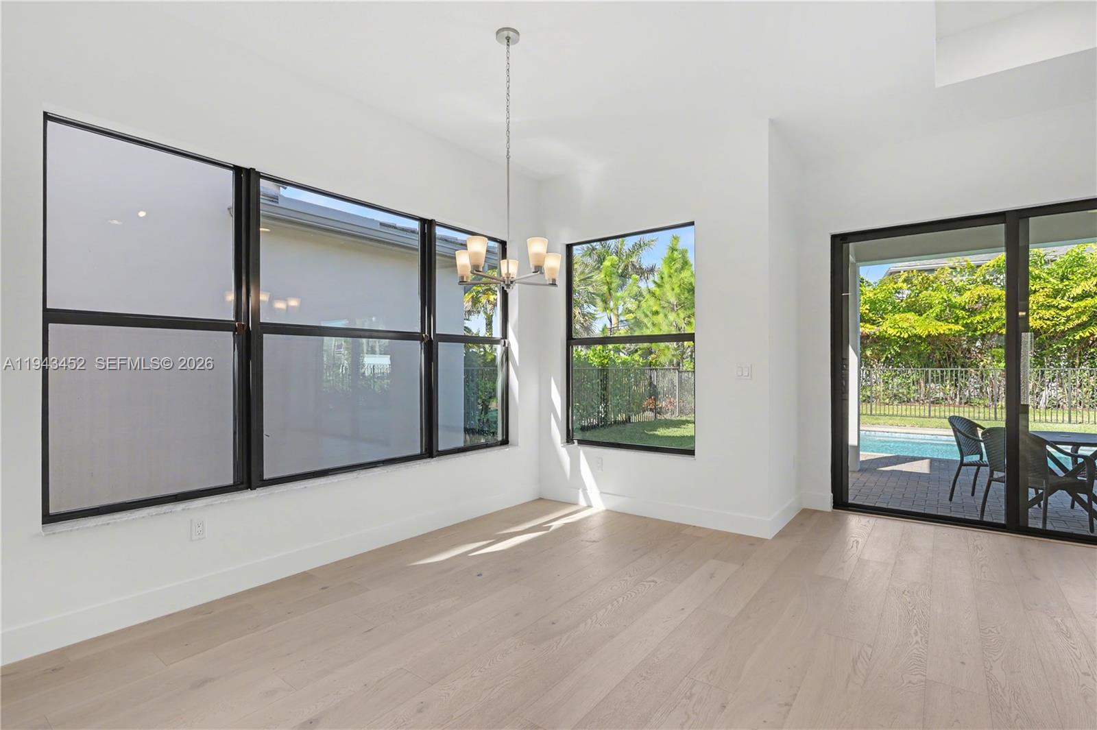 LOTUS PALM - Residential