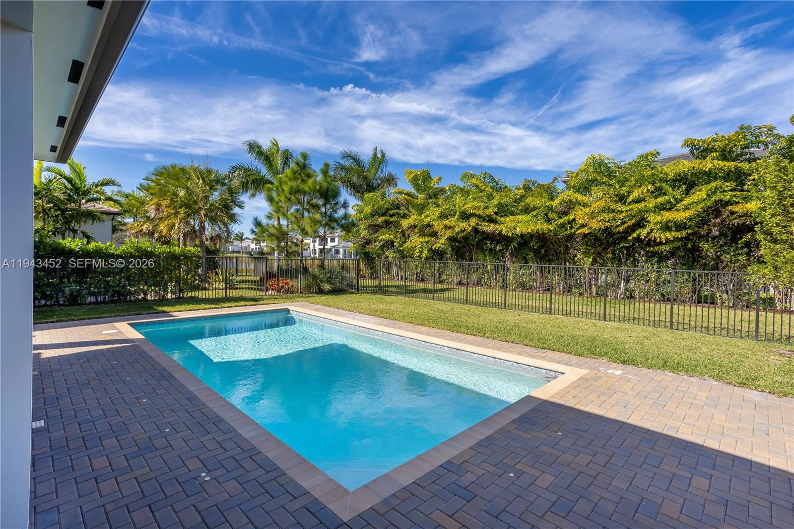 LOTUS PALM - Residential