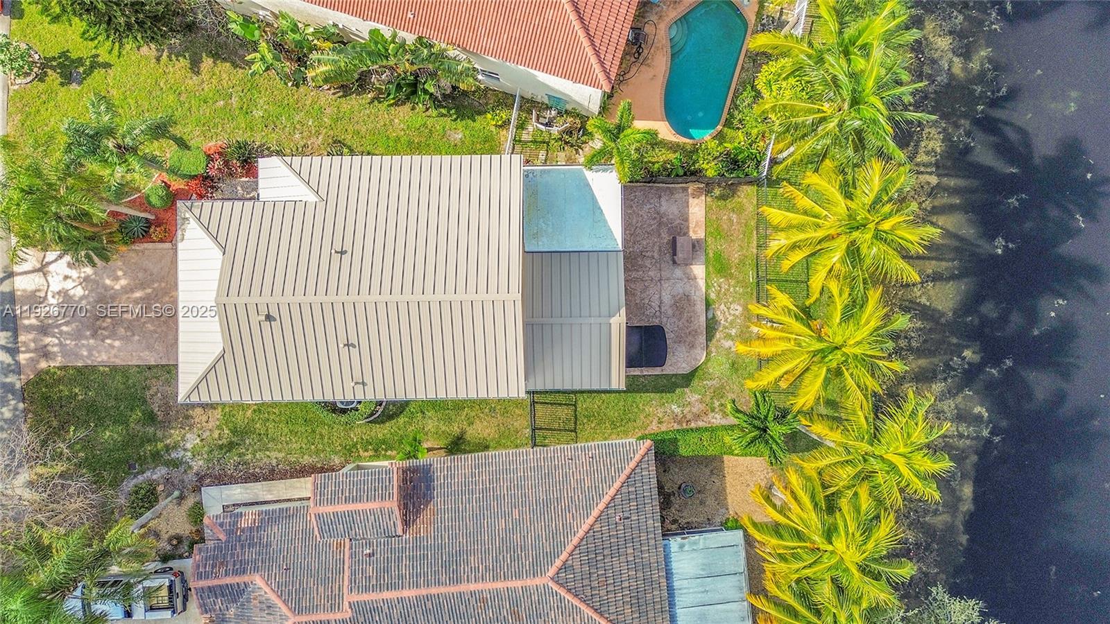 REGENCY LAKES AT COCONUT - Residential