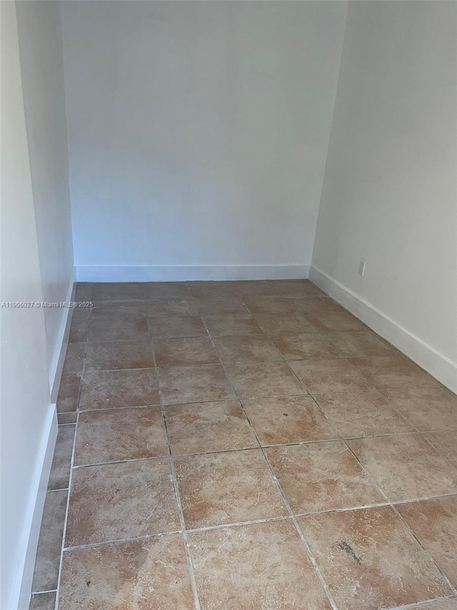 COMML SHORE CREST - Residential Lease