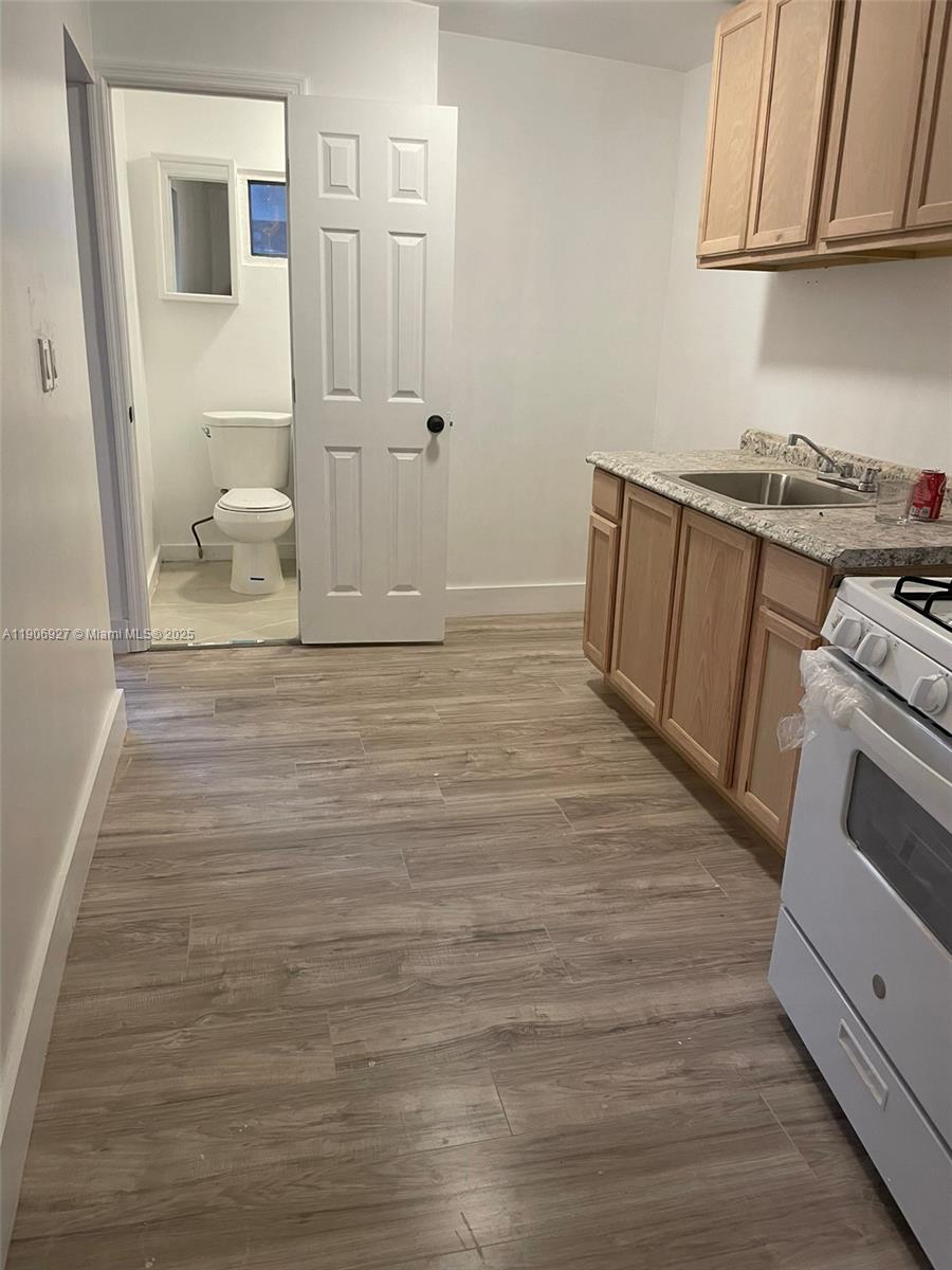 COMML SHORE CREST - Residential Lease