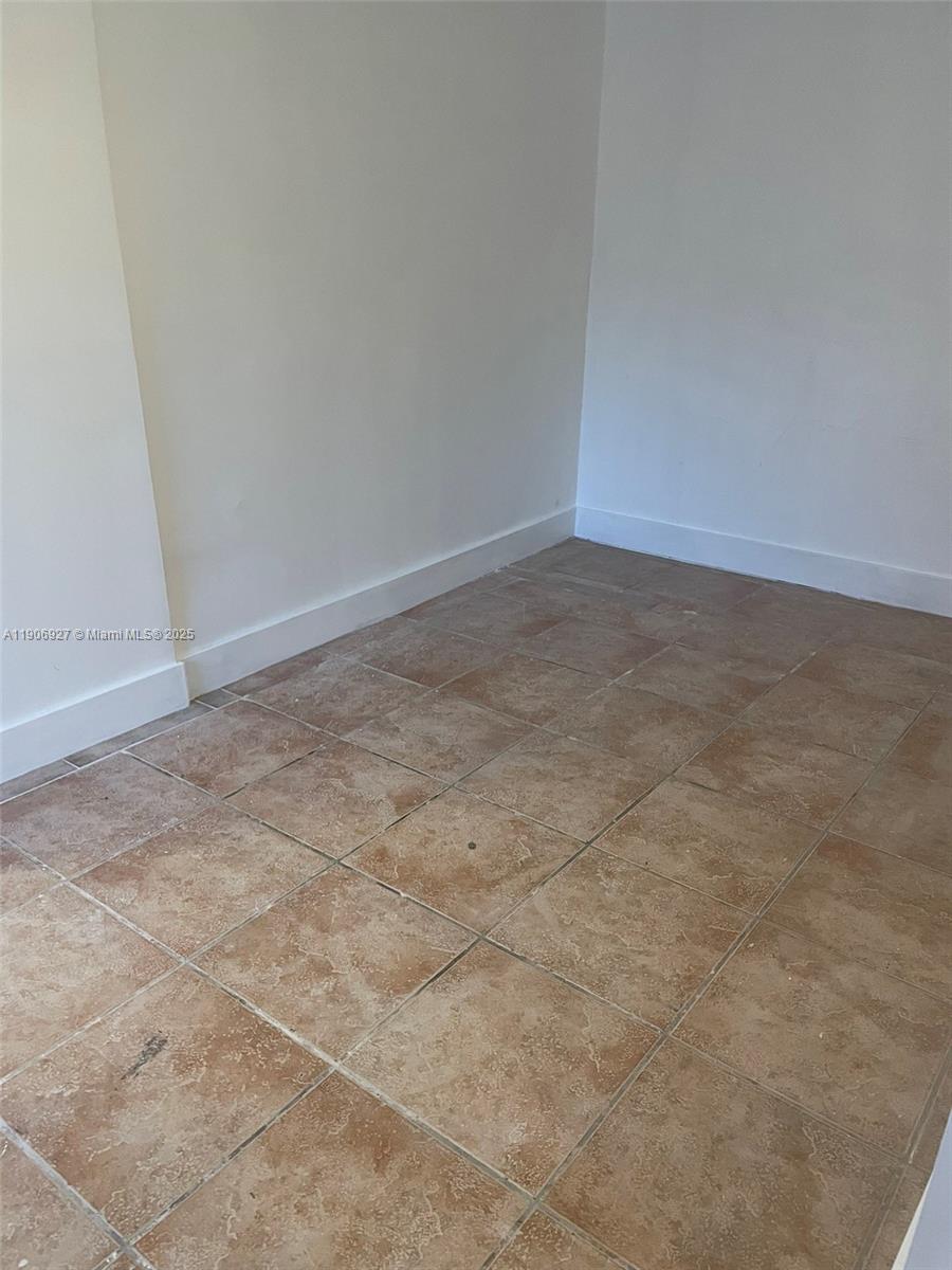 COMML SHORE CREST - Residential Lease