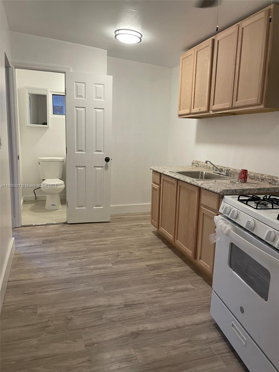 COMML SHORE CREST - Residential Lease