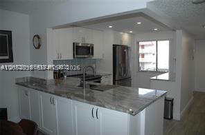 3571 Inverrary Dr 201